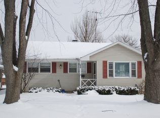 227 Rouse Ave, Mundelein, IL 60060