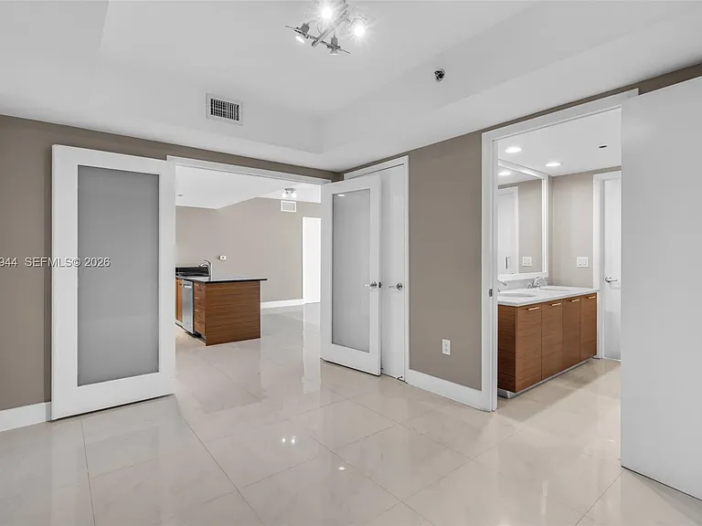 50 Biscayne Blvd #4002 — Photo 8