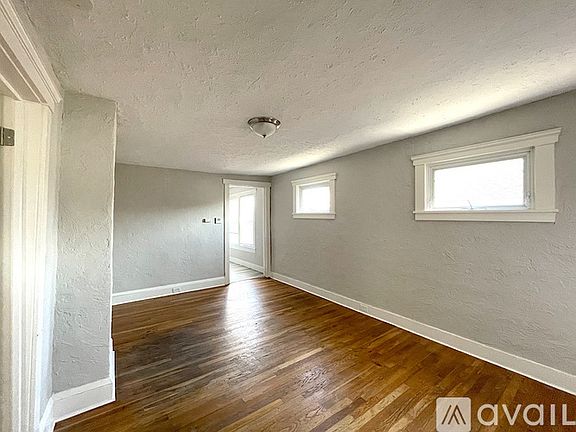 3rd image of 4012 Fruitland Dr