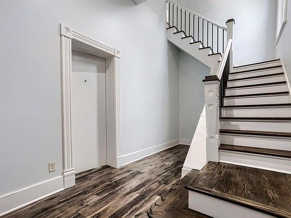 3rd image of 691 Burr St #1