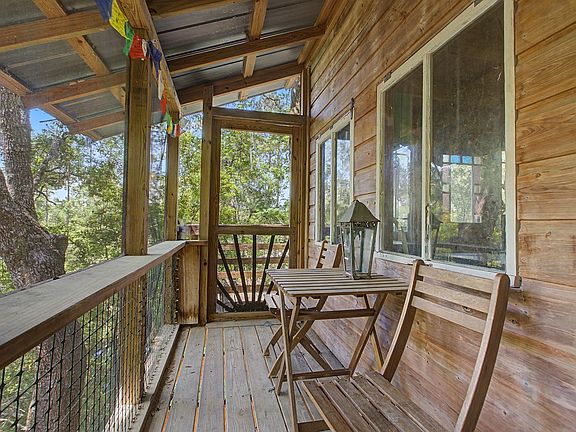 5th image of 253 Persimmon Rd