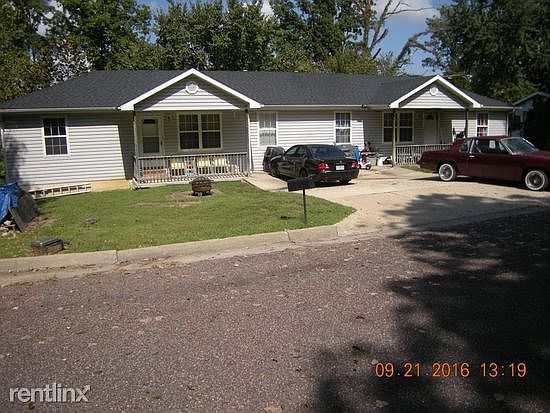 1st image of 4413 Oakview Dr