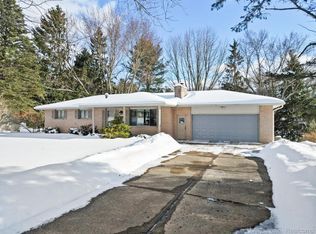 1633 Oneida Trl, Lake Orion, MI 48362