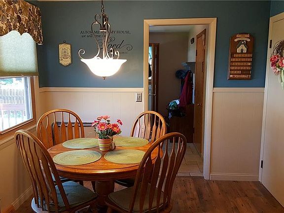 5th image of 403 Longmeadow Dr