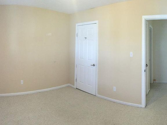 5th image of 11 Sparrow Ct #11