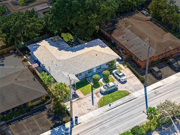 2nd image of 2024 NE 26th St