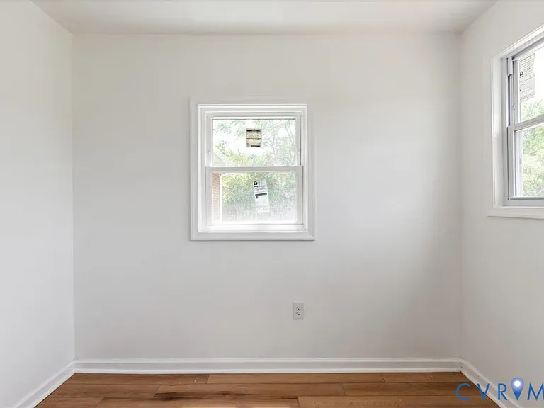 1806 Sussex St — Photo 24