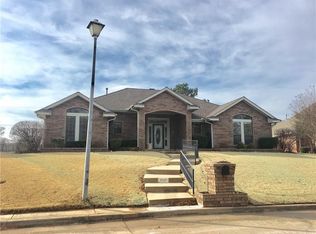 1117 Quail Holw, Shawnee, OK 74804