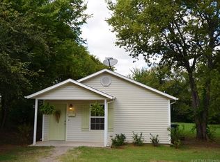 727 E 4th Ave, Bristow, OK 74010