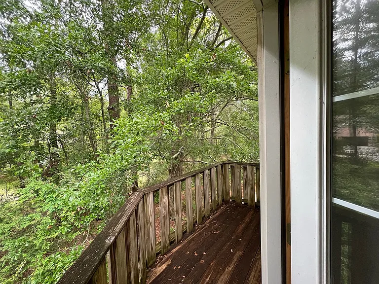 1635 Pondside Dr — Photo 36