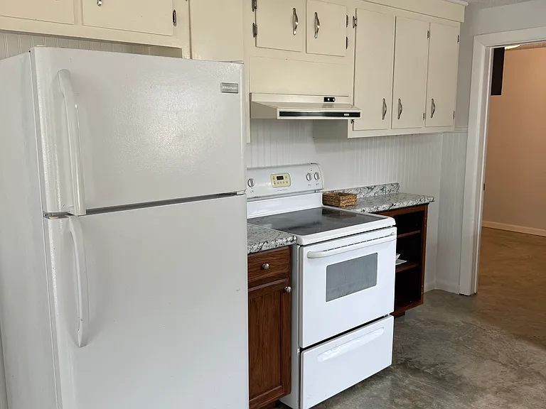 4305 Gladys Dr — Photo 23
