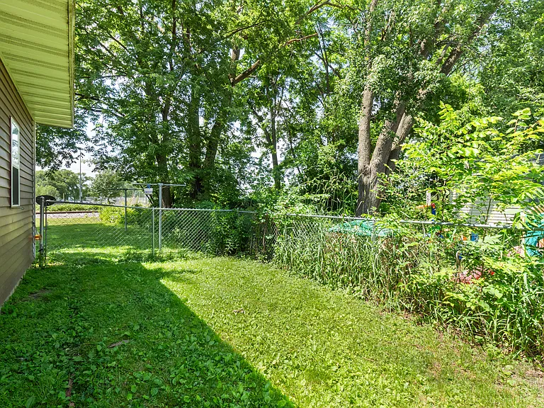 3485 Hargrove St — Photo 26