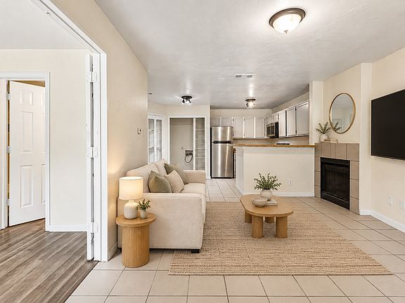 5th image of 6108 Abrams Rd #610