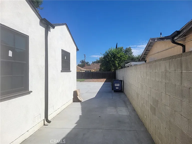 14138 Archwood — Photo 3