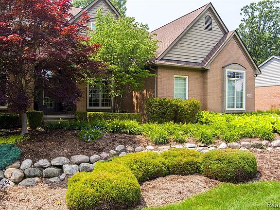 4th image of 8326 Brookstone Ln