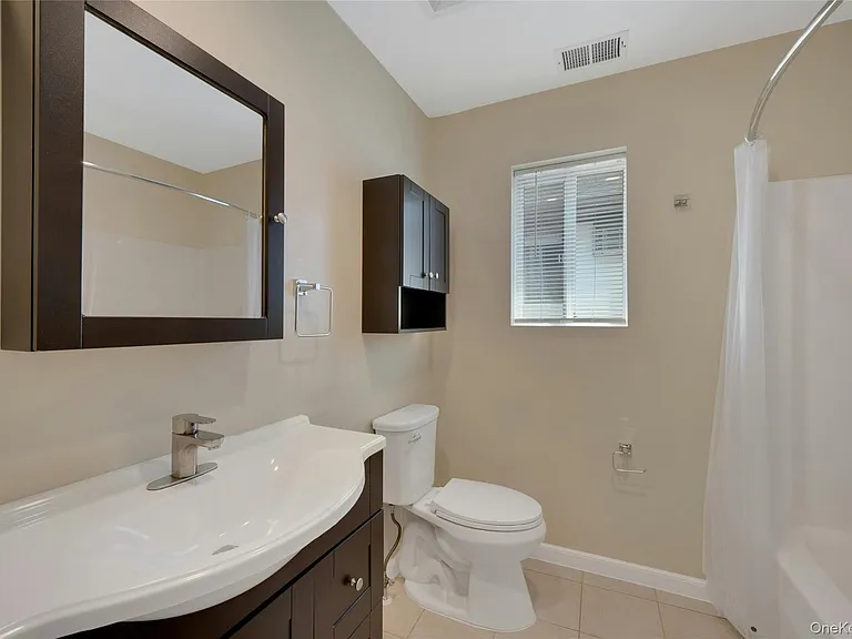 19 Edison Pl #2 — Photo 12