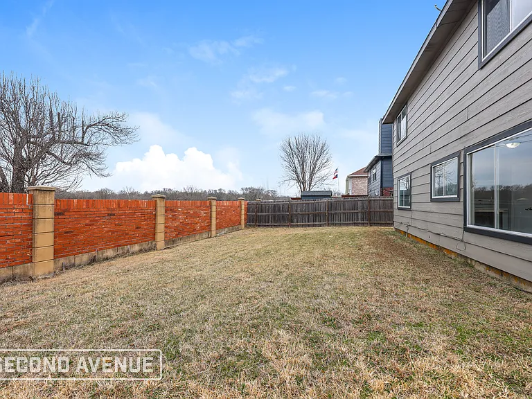 12931 Parker Ct — Photo 21