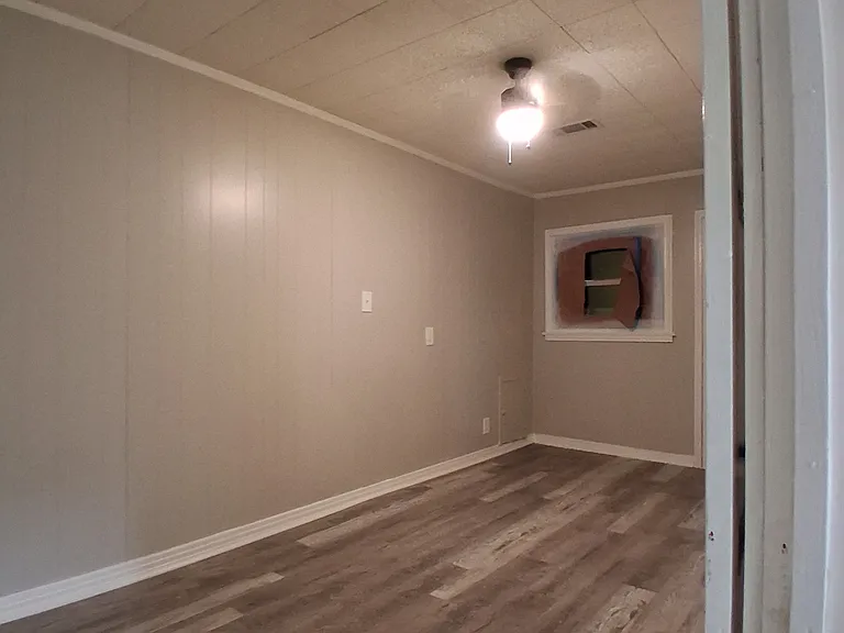 829 Poplar St — Photo 4