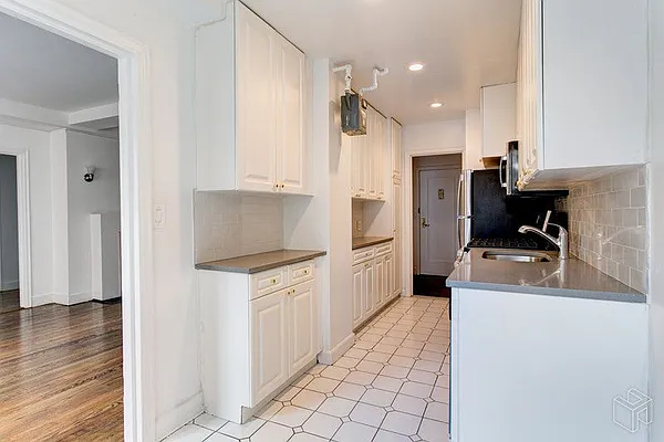 Rented by Halstead Real Estate | media 31