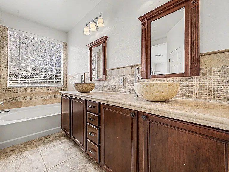 16124 N 180th Ln — Photo 20