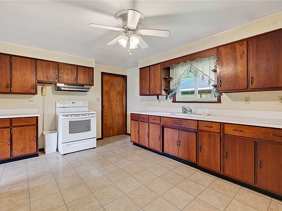 4th image of 323 Albrights Lake Rd