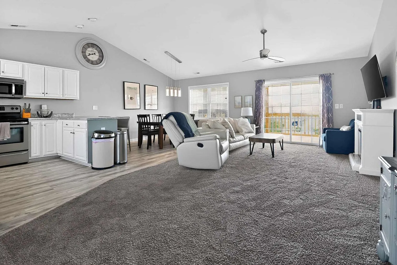 4 bed, 2.0 bath, 1593 sqft, $4,919 — Photo 4