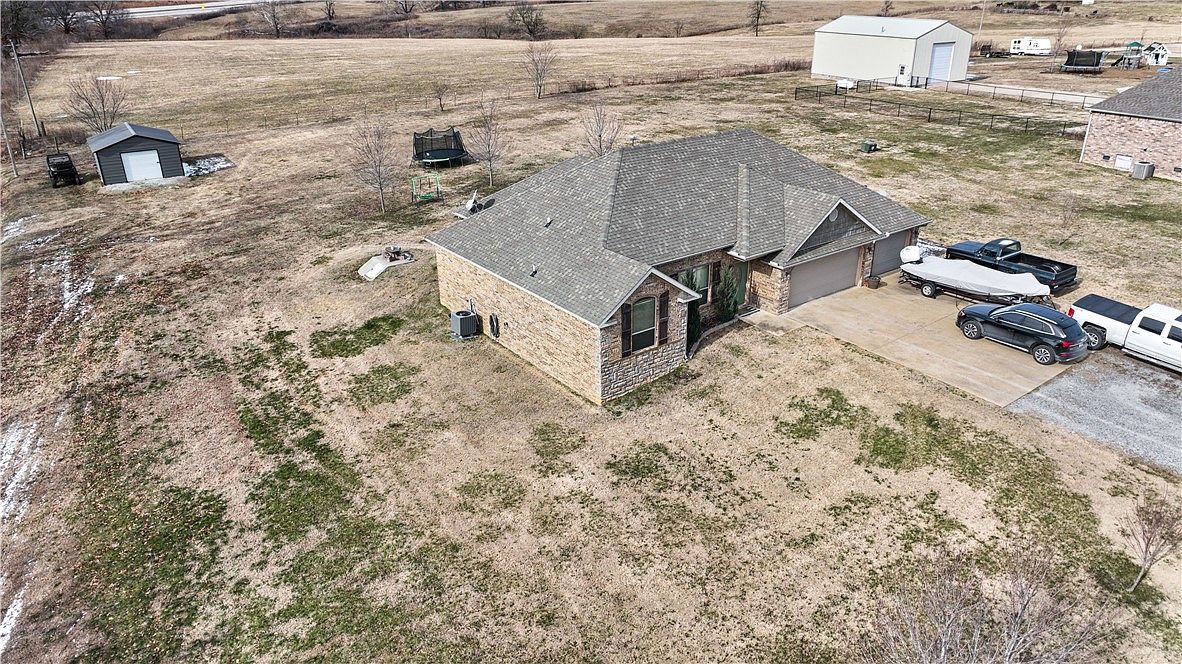 13401 Loyle Ln, Gravette, AR 72736 MLS 1264740 Zillow