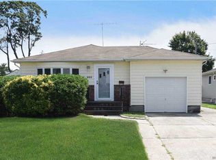 505 5th Ave, East Northport, NY 11731