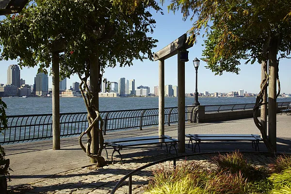 Sold by Compass | media 18