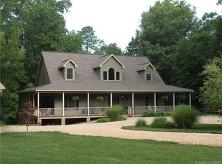 157 Heron Ct, Locust Hill, VA 23092