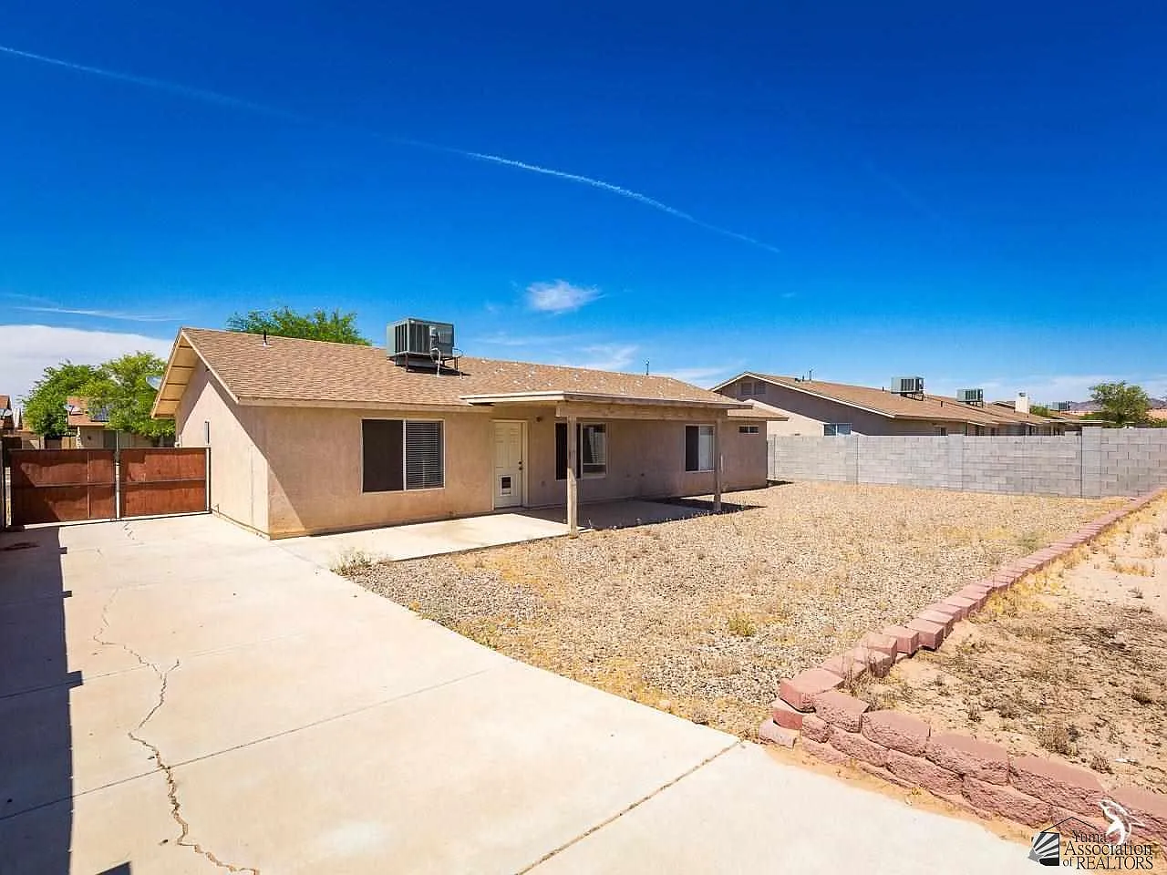 3 bed, 2.0 bath, 1434 sqft, $1,700 — Photo 4