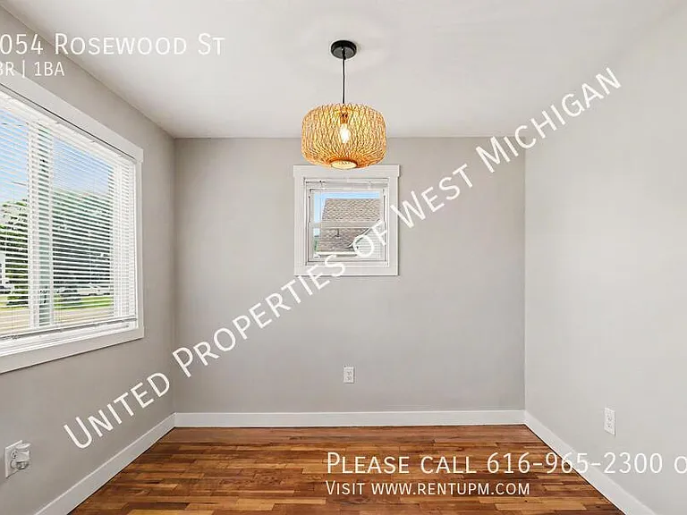 1054 Rosewood St — Photo 4