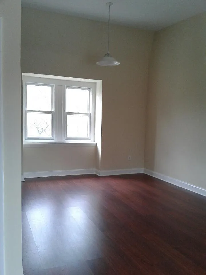 4235 Ridge Ave — Photo 2