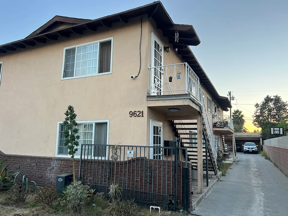 9621 San Juan Ave #F