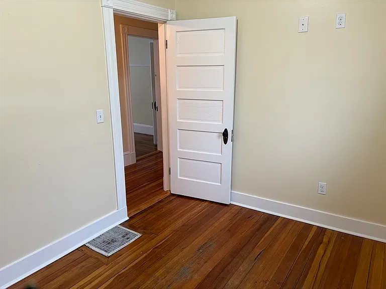 42 Pearl St #3 — Photo 9