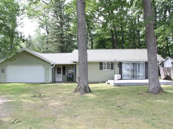 211 Stratford Dr, Prudenville, MI 48651