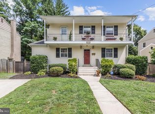 8813 Brierly Rd, Chevy Chase, MD 20815