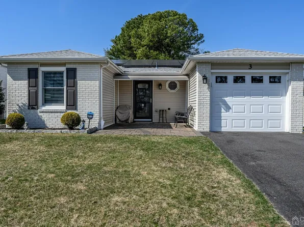 3 Bow Dr, Brick, NJ 08723
