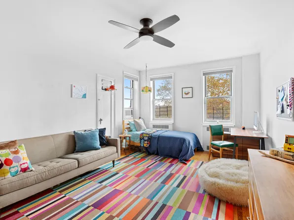 1825 Foster Avenue image 9 of 13