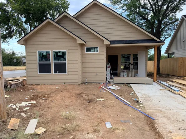 201 W Cherry St, Nocona, TX 76255