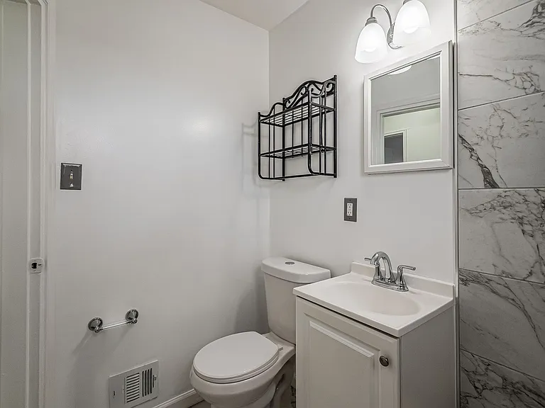 5020 Astor Pl SE — Photo 10