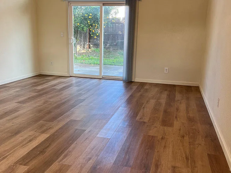 7798 Neyland Way — Photo 9