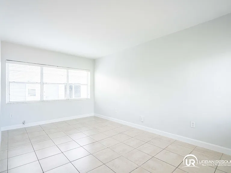 8315 Byron Ave #7A — Photo 9