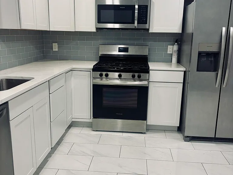 1 Upperbrook Ct — Photo 4