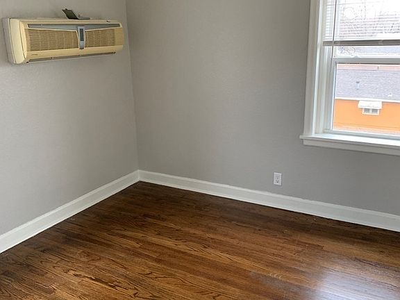 3rd image of 1215 N 18th St APT 302