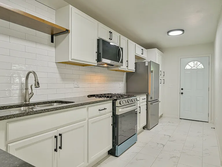 1526 NW 45th St — Photo 27