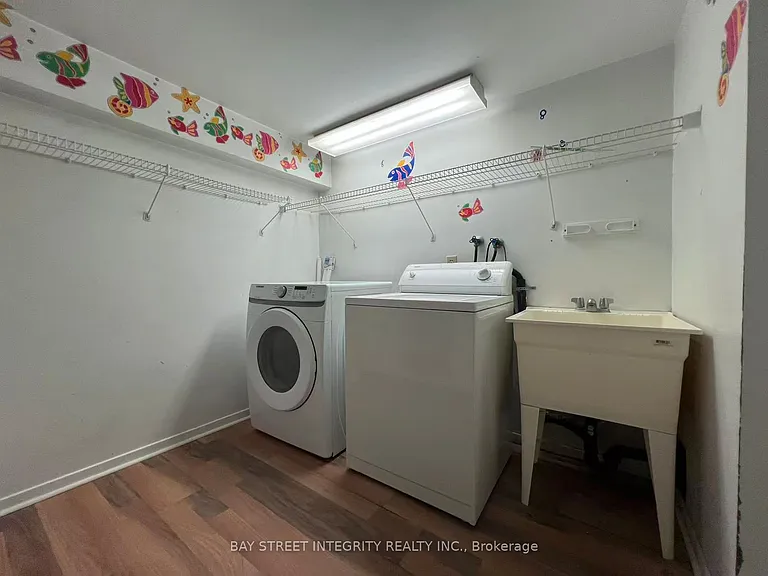520 Lynett Cres — Photo 15