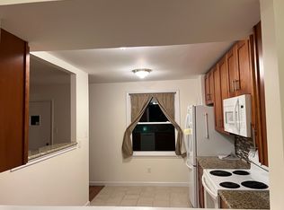 26 Knock N Knoll Cir, Willow Grove, PA 19090