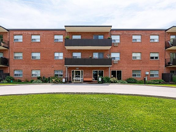 2nd image of 485 Thorold Rd #211