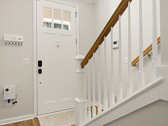 5th image of 1674 Bridwell Ln